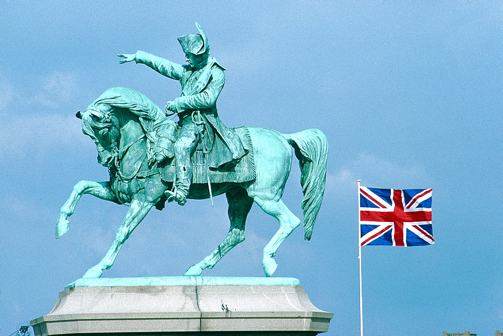 France, Normandy, Manche (50), Cherbourg, Statue Of Emperor Napoleon, Uk Flag At Back