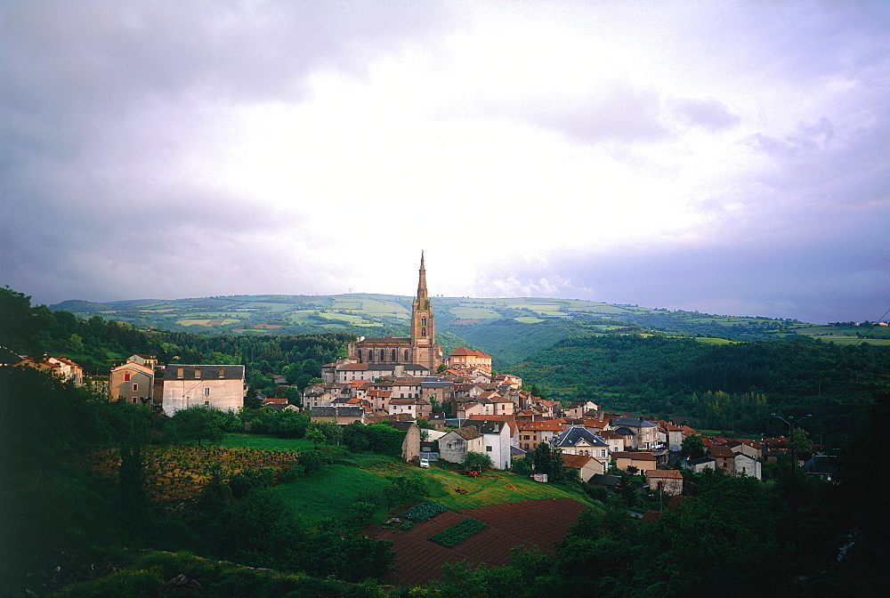 France, Midipyrenees, Aveyron (12), Small Typical French Village At Dusk