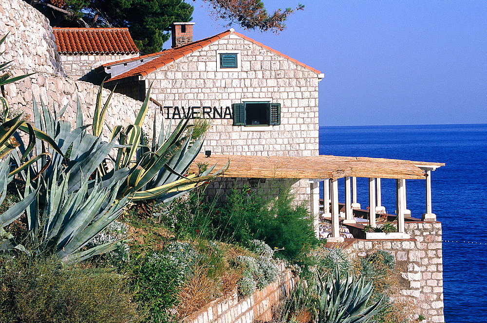 Croatia, Dalmatia, Dalmatian Coastrestaurant At The Seaside Close To Dubrovnik, 