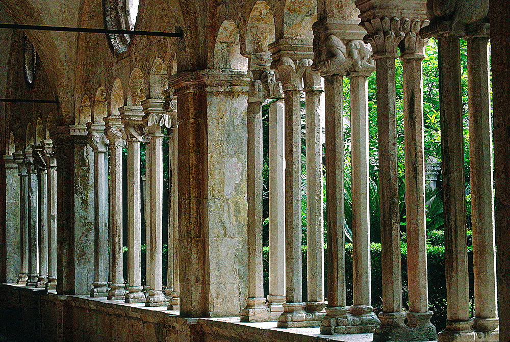 Croatia, Dalmatia, Dalmatian Coast, Fortified City Of Dubrovnik, The Franciscan Monastery Cloister In The Old City A