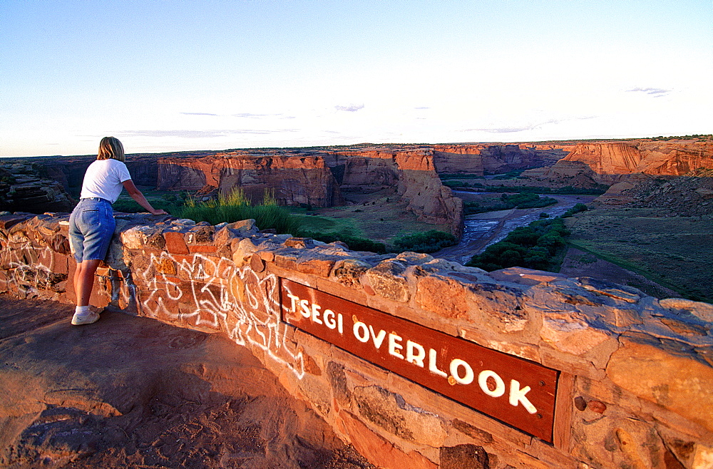 Usa, South West, Arizona, Canyon De Chelly, Navajo Reservation, Woman Looking At The Canyon From The Rim