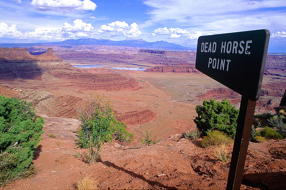 Usa, South West, Utah, Dead Horse Point, View Of Mountains And Canyon