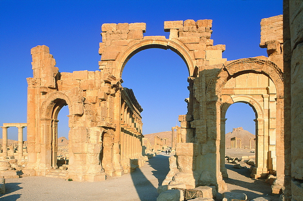 Syria, Palmyra Oasis, The Roman Ruins, Gate Entering The 1200m Long Colonnade Edging The Cardo (Main Road In The Roman City)