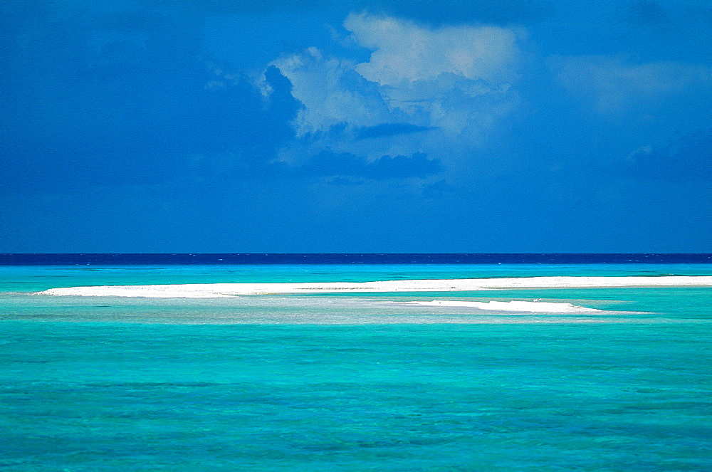 French Polynesia, Tuamotu Archipelago, Atoll Of Manihi, Remote Sand Islet In The Lagoon