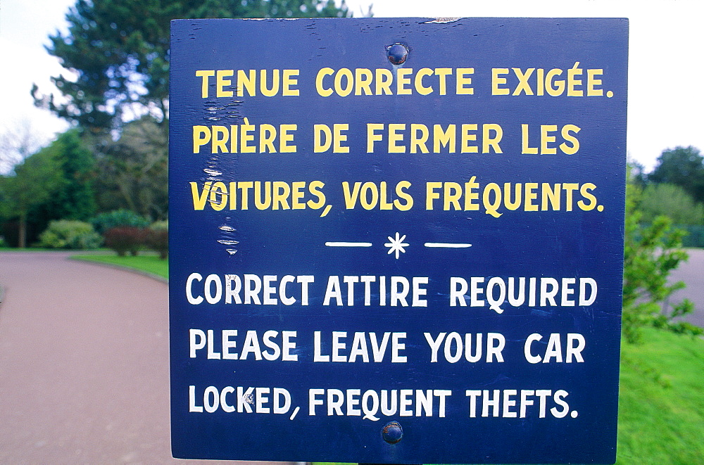 France, Normandy, Manche (50), Avranches, St James Military Cimetery, Sign Reminding Visitors To Be Well Dressed And Beware Thefts