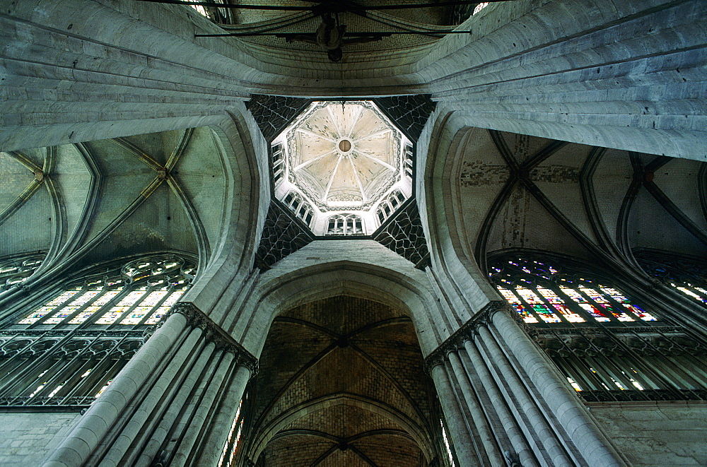 France, Normandy, Eure (27), Evreux, The Gothic Cathedral Vaults Seen On A Low Angle