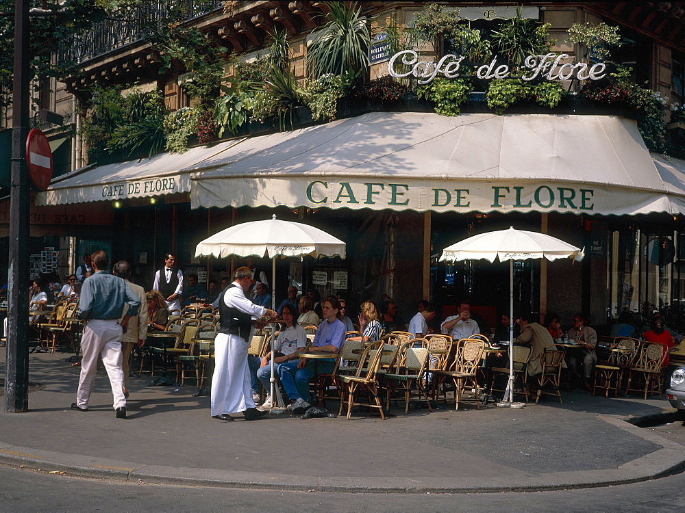 CafŽ de Flore terrace on Boulevard Saint-Germain, Paris, France, Europe