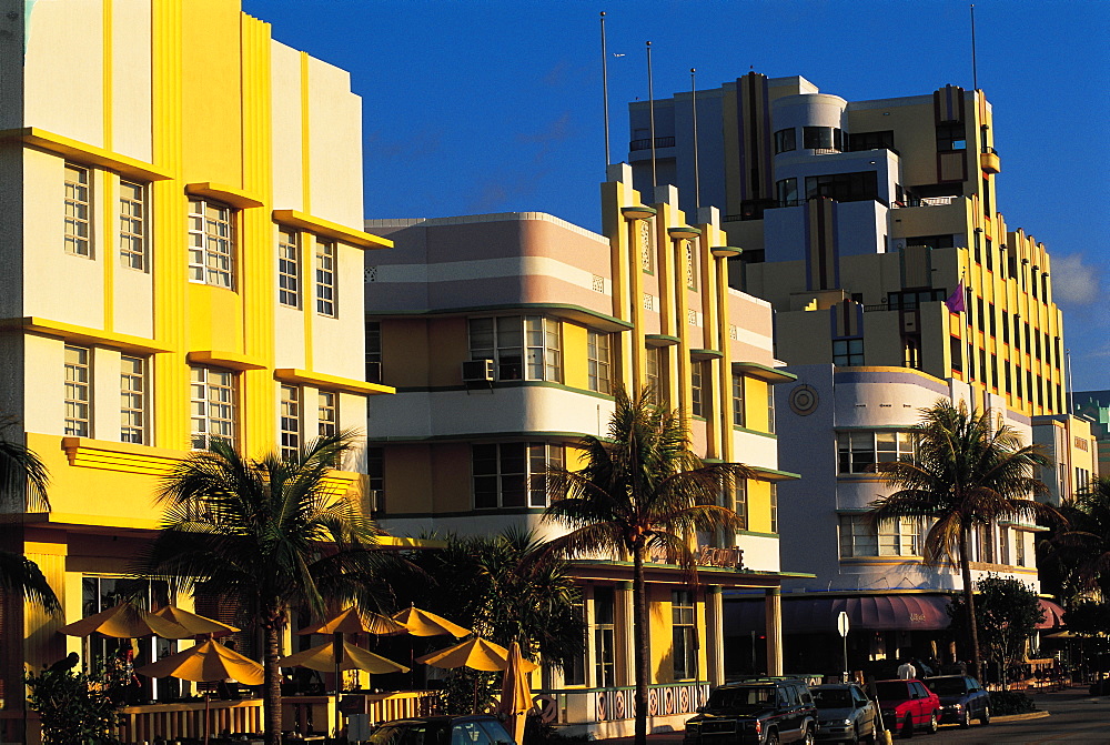 Art Deco Buildings, Ocean Drive, Miami Beach, Florida, Usa