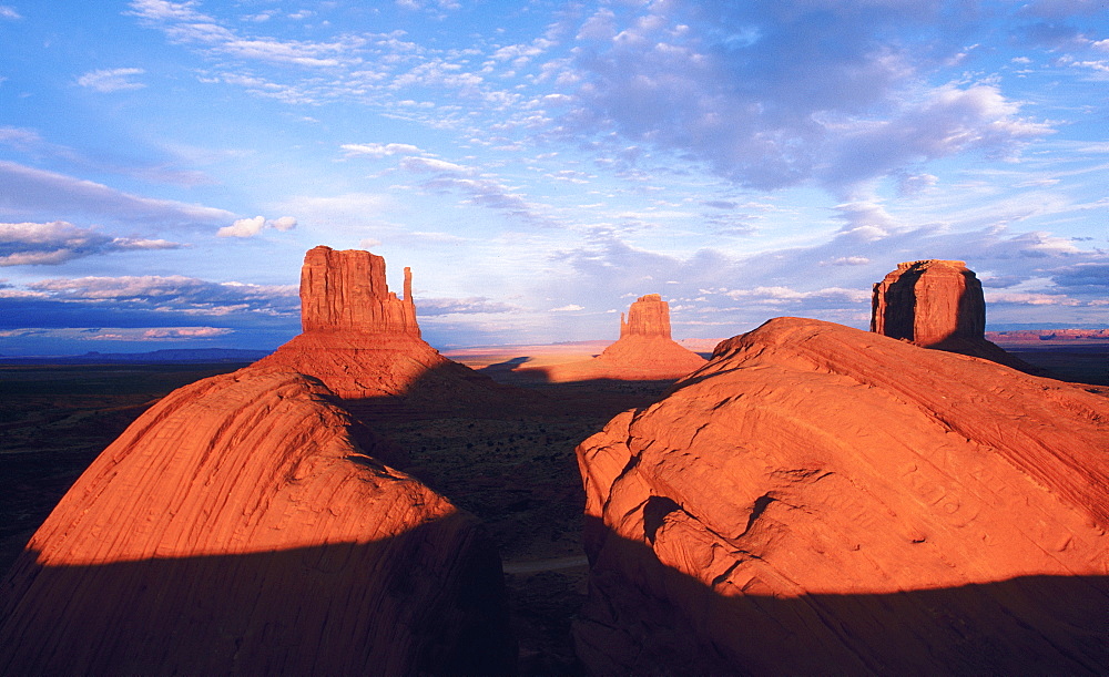 Usa, Utah, Monument Valley Mesas At Dusk
