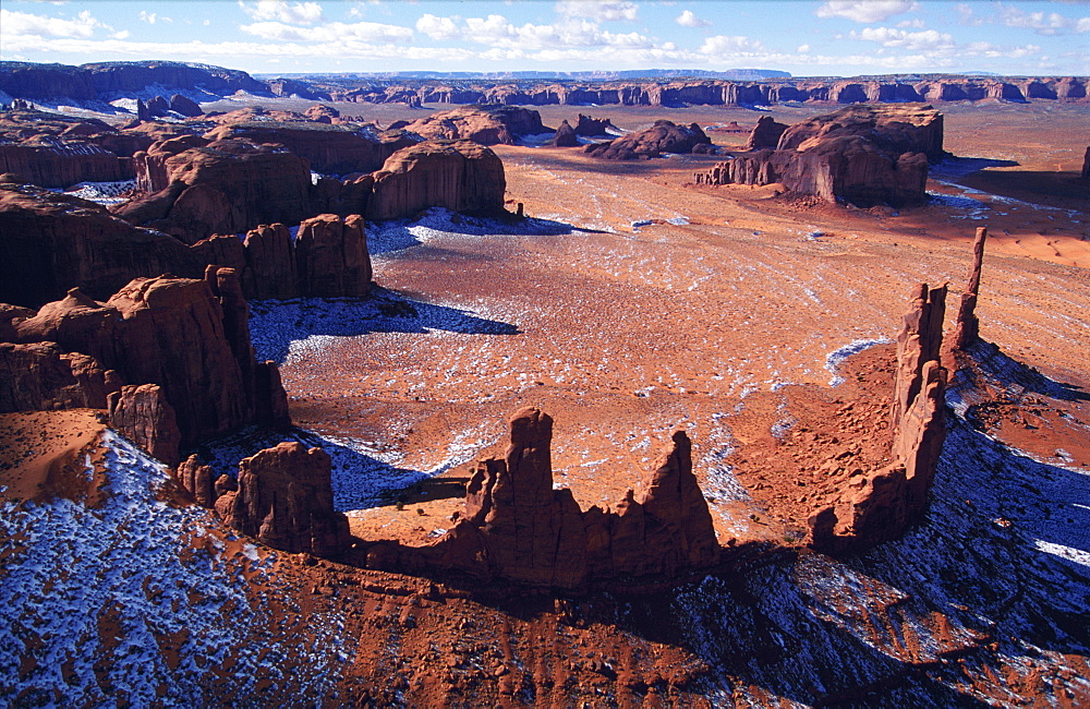 Usa, Utah, Monument Valley, Arial, Totem Pole On Right