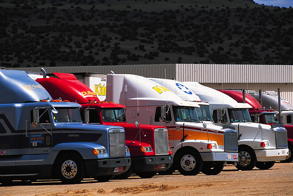 Giant Trucks Service Area, Route 66, Arizona, Usa