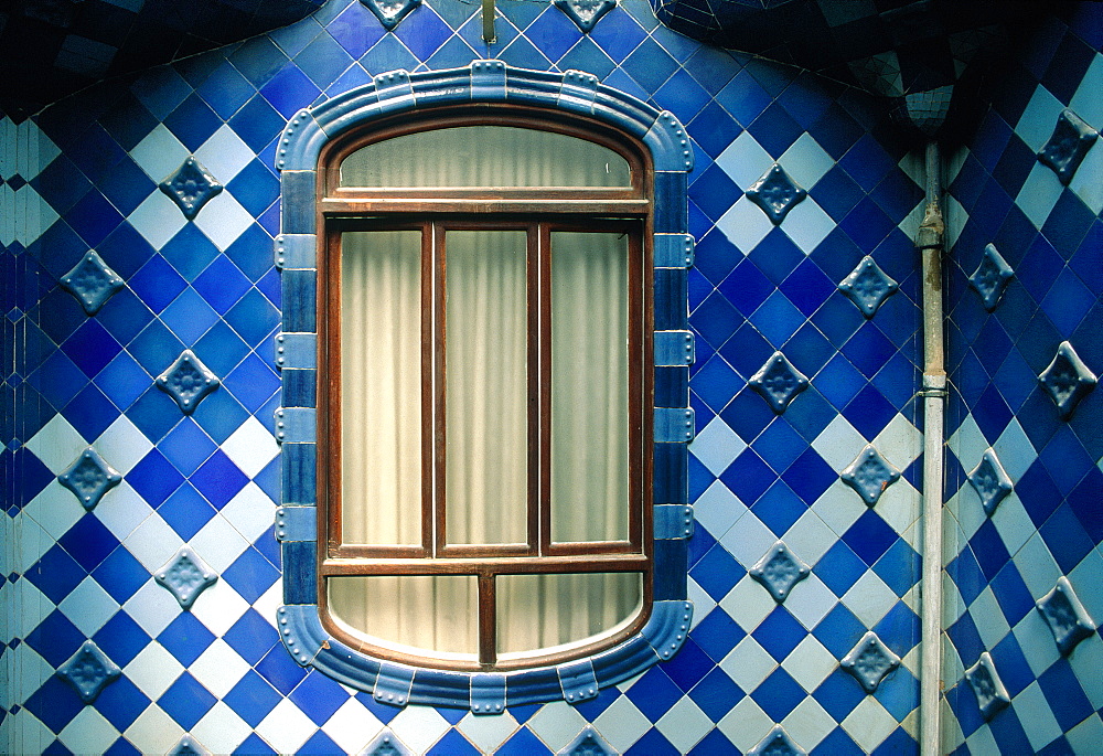 Spain, Catalonia, Barcelona, Paseig De Gracia, Casa Batlo Designed By Gaudi, Interior Window