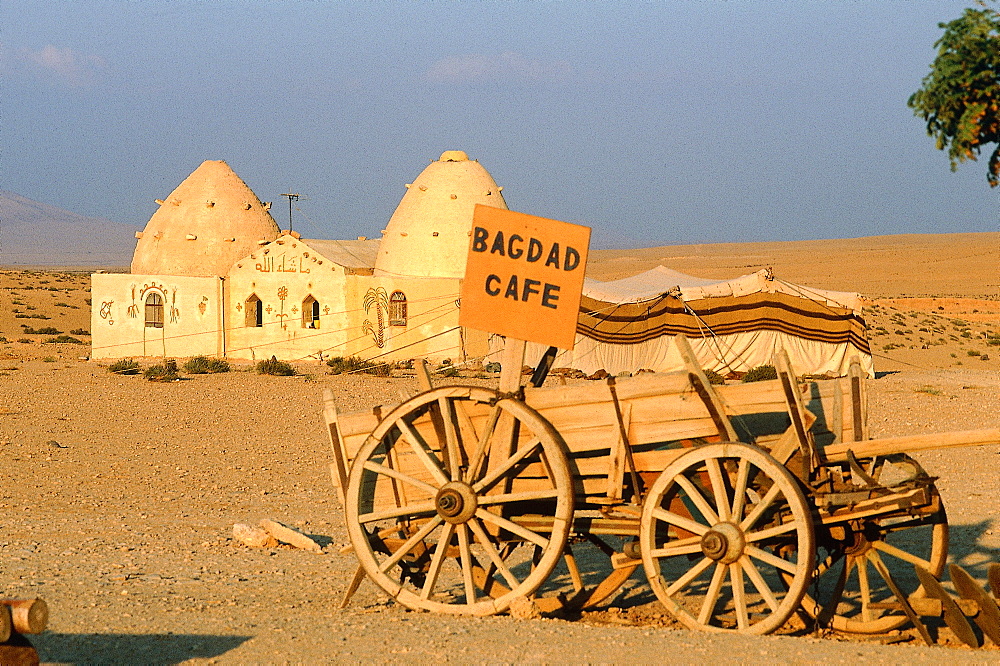 Syria, West Desert, Bagdad Cafe A Bedouins Camp Open To Visitors On The Road To Baghdad 