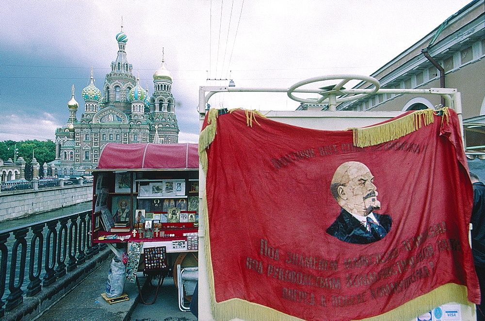 Russia, St-Petersburg, The Visitors Market Behind The Resurrection Church, Selling Communist Era Memorabilia, Flag With Lenin Portrait