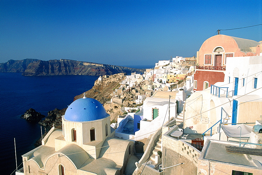 Greece, Cyclades, Santorini Island, Overview On Ia Village And The Sea