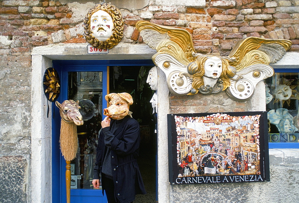 Shop selling carnival masks, Venice, Veneto, Italy, Europe