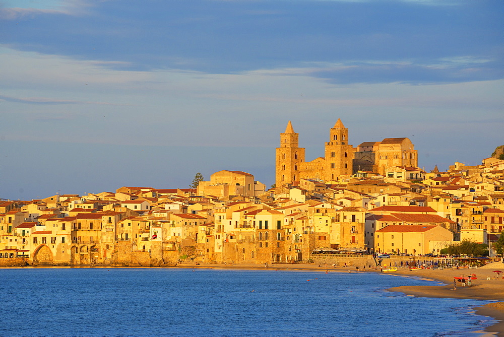 Old town, Cefalu, Sicily, Italy, Mediterranean, Europe