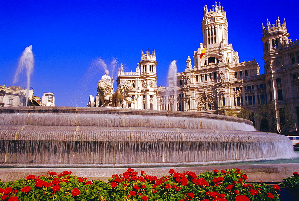 Plaza de la Cibeles and fountain, Madrid, Spain, Europe