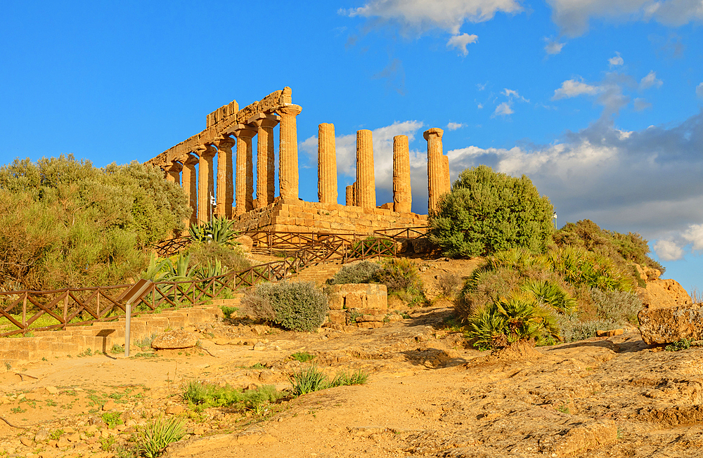 Temple of Juno, at sunset, Valley of Temples, Agrigento, Sicily, Italy