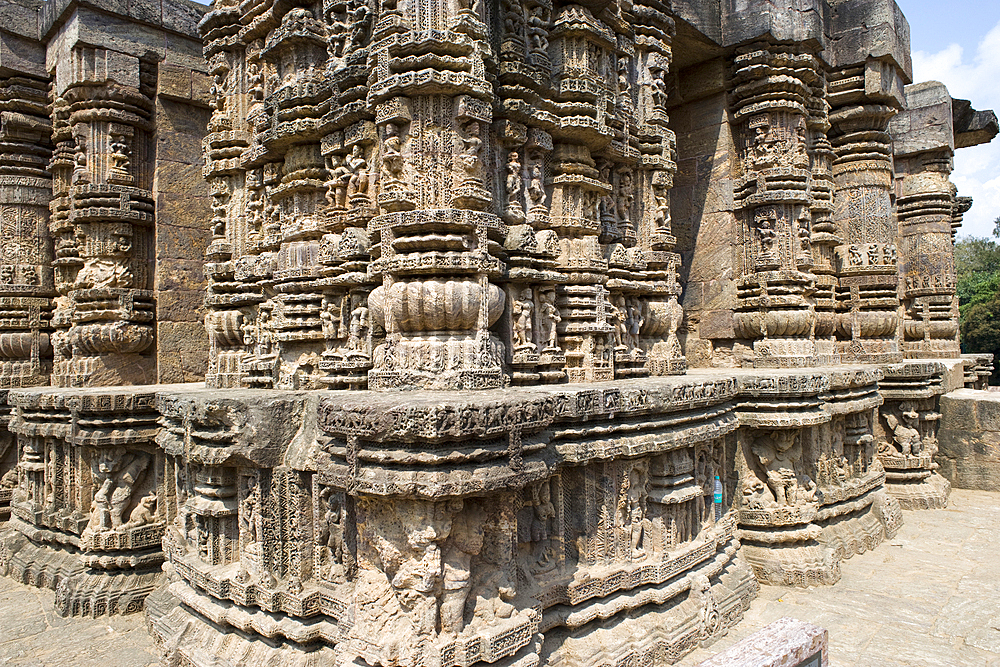 The mid 13th century Sun Temple, dedicated to Surya, the Hindu Sun God, constructed as a twelve-wheeled chariot drawn by seven horses, UNESCO World Heritage Site, Konarak, Puri District, Odisha, India, Asia