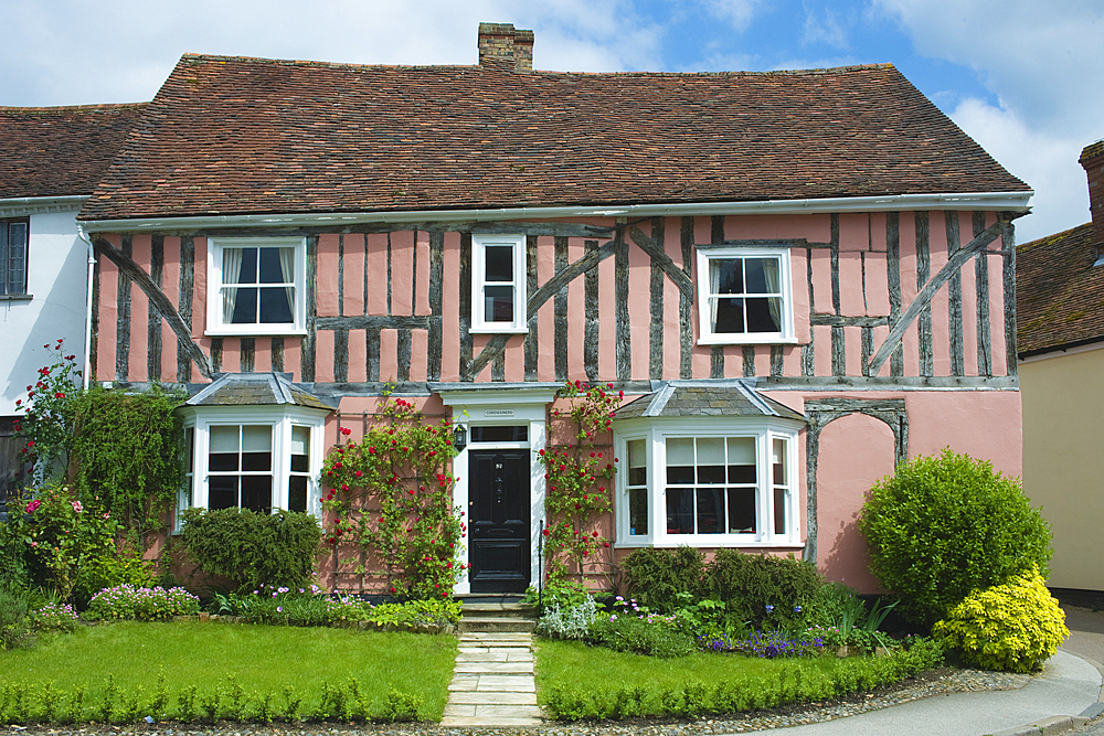 Medieval wool town of timber-framed houses mostly dating from the 15th century, Lavenham, Suffolk, England, United Kingdom, Europe