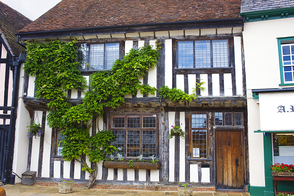 Medieval wool town of timber-framed houses mostly dating from the 15th century, Lavenham, Suffolk, England, United Kingdom, Europe