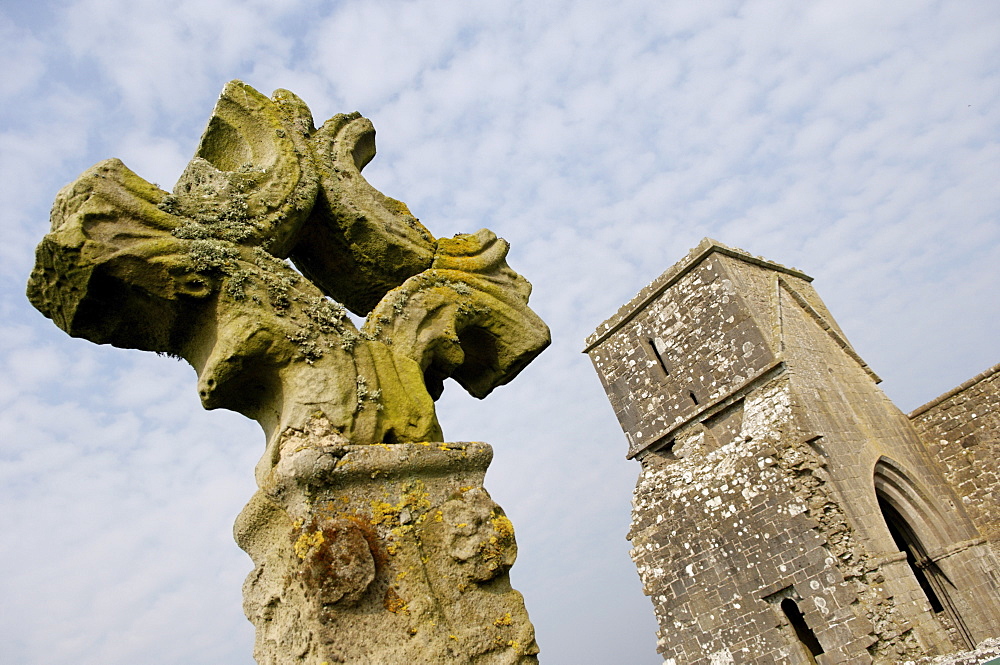 Devenish, a monastic settlement with a history from the 6th to the 16th century, Devenish Island, Lough (lake) Erne, Enniskillen, County Fermanagh, Ulster, Northern Ireland, United Kingdom, Europe