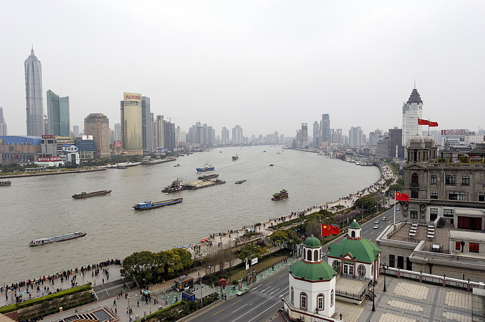 The Huangpu River and the Bund, Shanghai, China, Asia