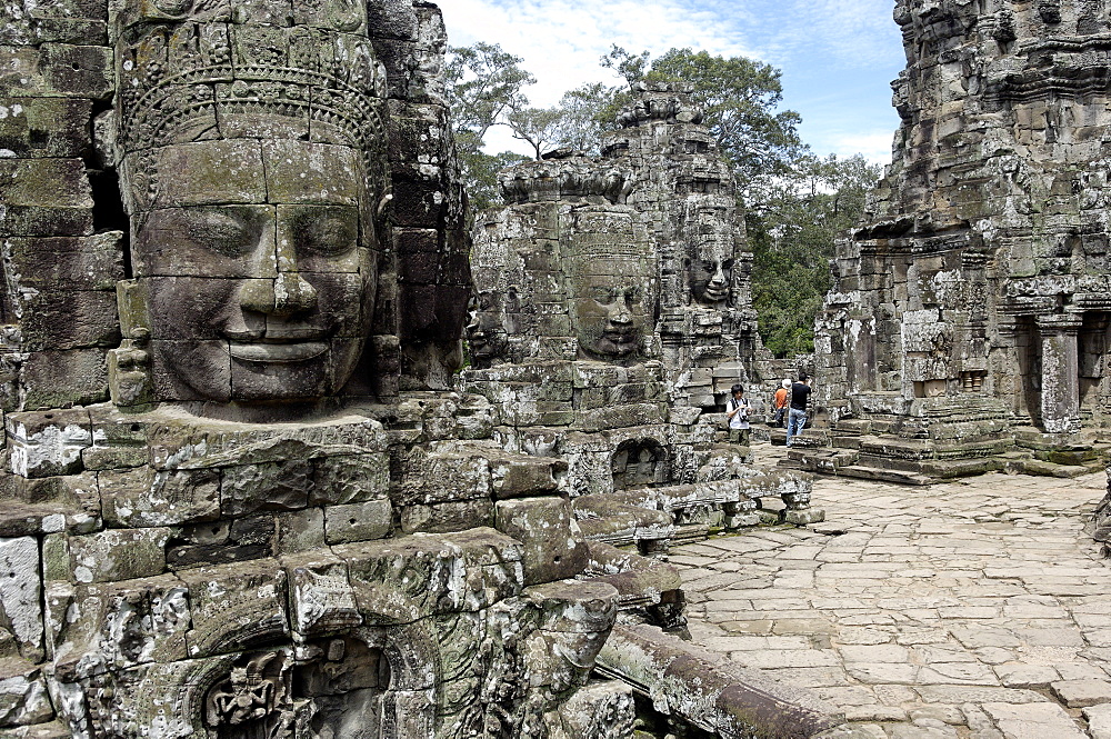 Ta Prohm temple dating from the mid 12th to early 13th centuries, Angkor, UNESCO World Heritage Site, Siem Reap, Cambodia, Indochina, Southeast Asia, Asia