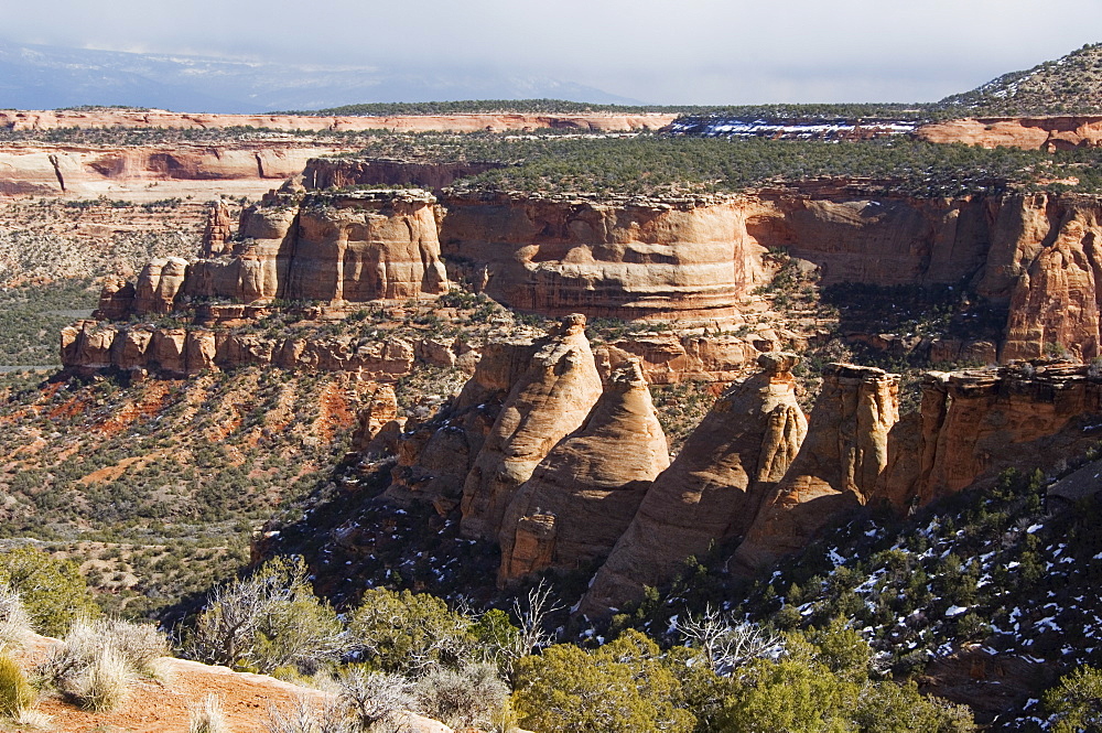 Plateau and canyon country rising 2000 feet above the Grand Valley of the Colorado River, part of the Great Colorado Plateau, Colorado National Monument, Colorado, United States of America, North America