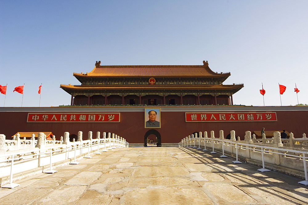 Gate of Heavenly Peace and portrait of Mao Zhe Dong, Tiananmen Square, Beijing, China, Asia