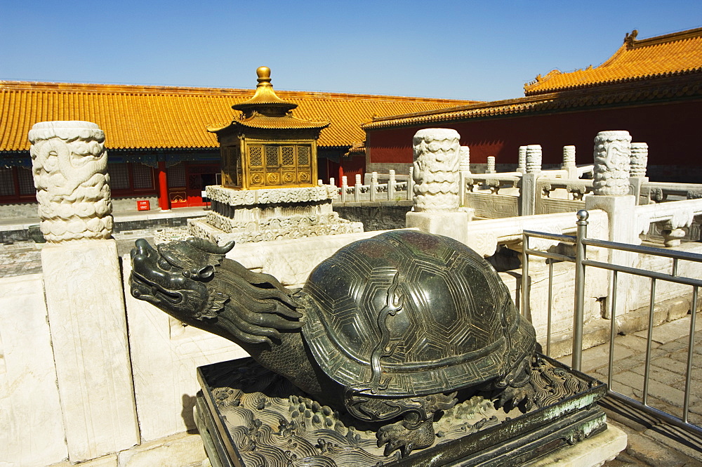 Turtle statue, Zijin Cheng, The Forbidden City Palace Museum, UNESCO World Heritage Site, Beijing, China, Asia