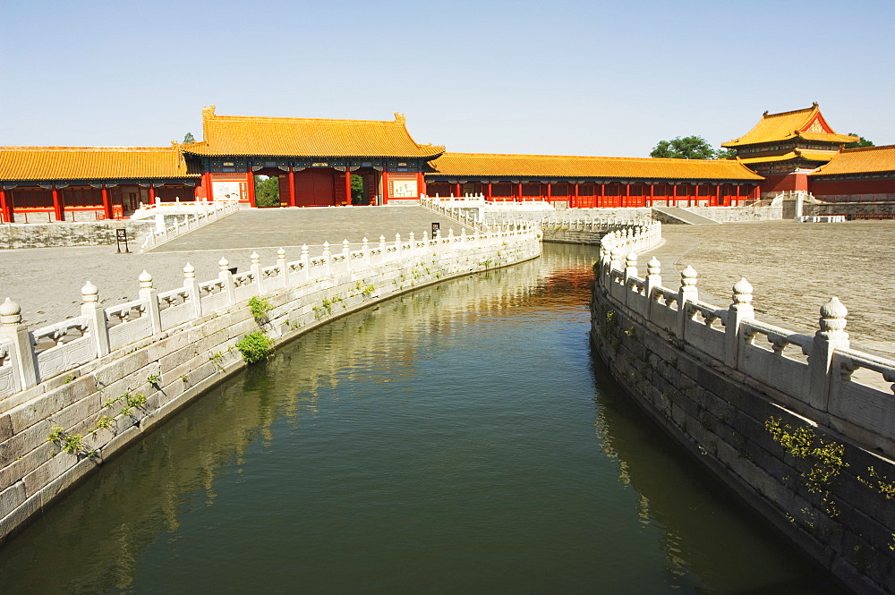 A moat inside Zijin Cheng, The Forbidden City Palace Museum, UNESCO World Heritage Site, Beijing, China, Asia