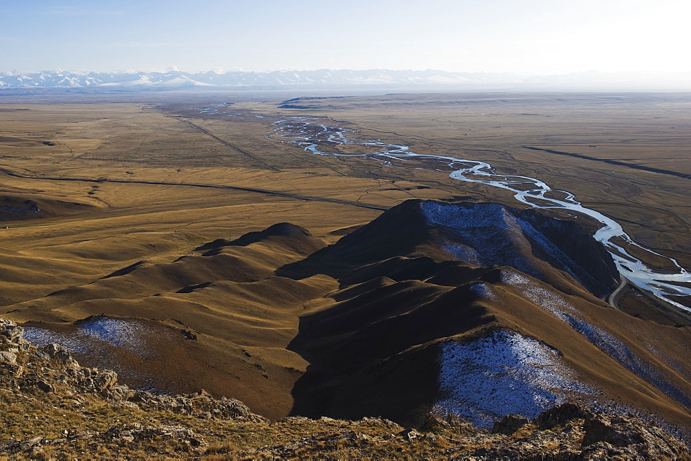 Mountains and river scenery in Bayanbulak, Xinjiang Province, China, Asia