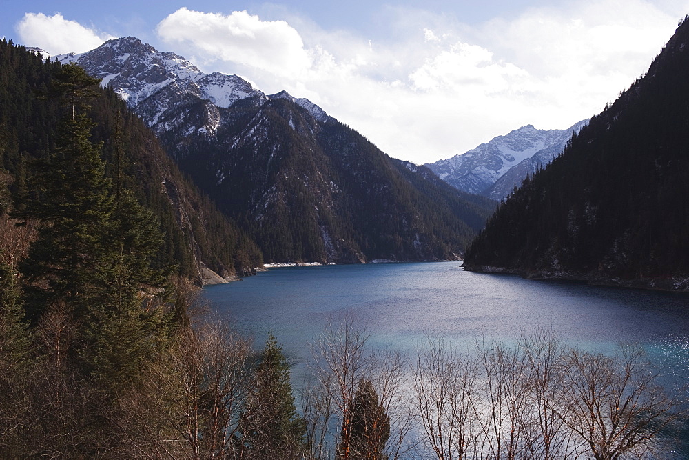 Mountain lake, Jiuzhaigou National Park UNESCO World Heritage Site, Sichuan Province, China, Asia