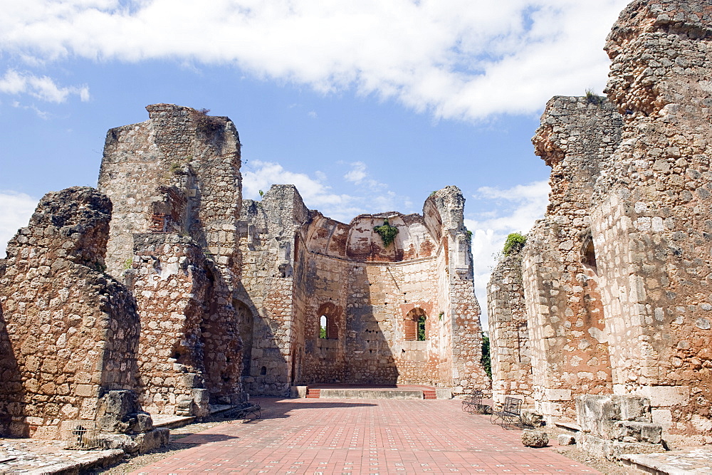 Ruins of Monasterio de San Francisco, UNESCO World Heritage Site, Santo Domingo, Dominican Republic, West Indies, Caribbean, Central America