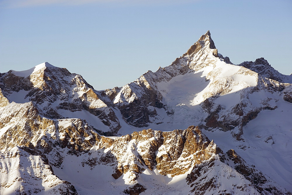 Zinalrothorn, 4221m, mountain scenery in Cervinia ski resort, Cervinia, Valle d'Aosta, Italian Alps, Italy, Europe