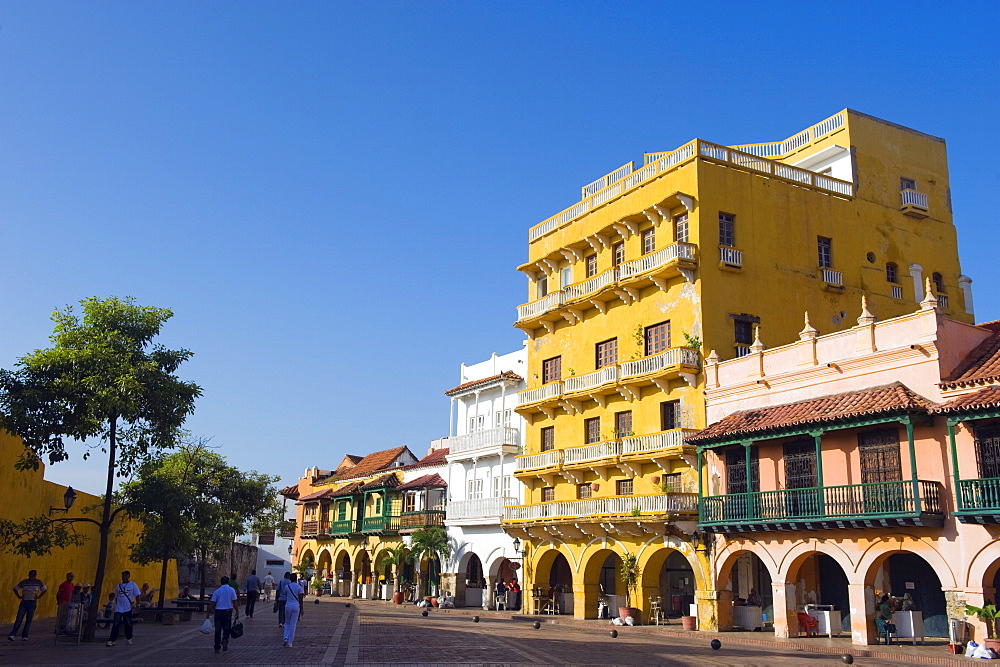 Plaza de la Coches, Old Town, UNESCO World Heritage Site, Cartagena, Colombia, South America