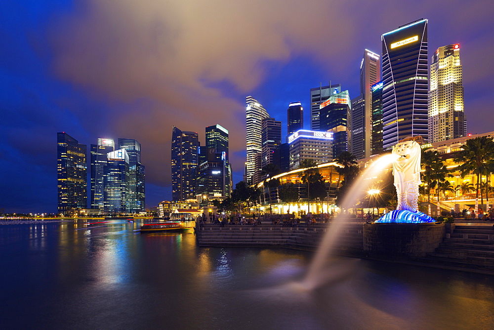 Merlion and Marina Bay downtown buildings, Singapore, Southeast Asia, Asia