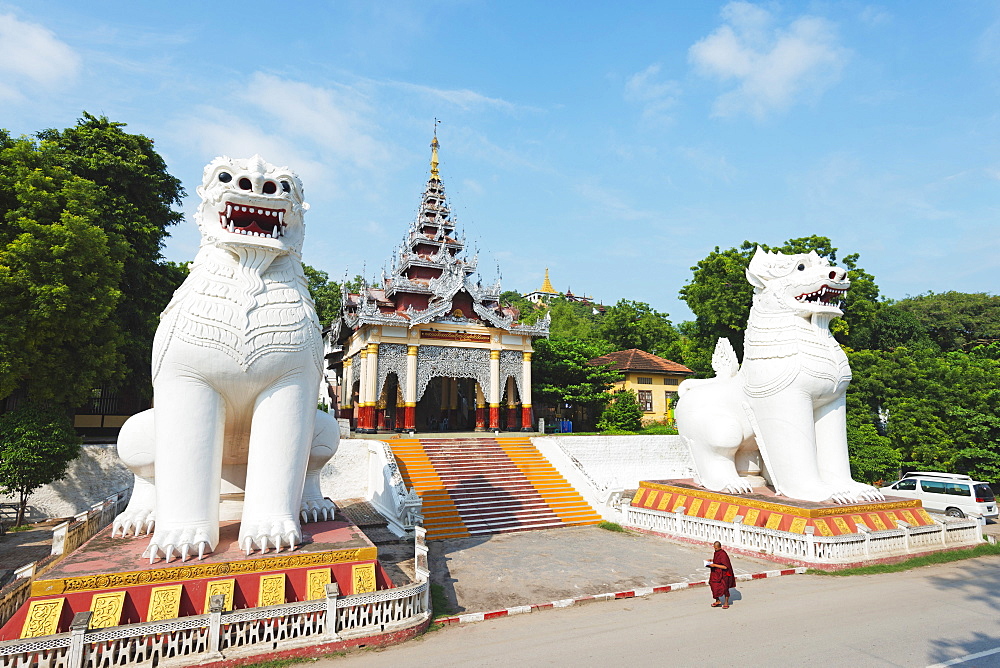 Chinthe lion guardians, Mandalay Hill, Myanmar (Burma), Asia