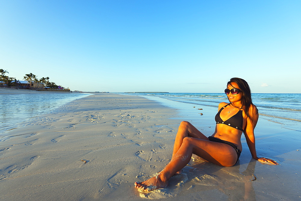 Girl on Sugar Beach, Bantayan Island, Cebu, The Visayas, Philippines, Southeast Asia, Asia