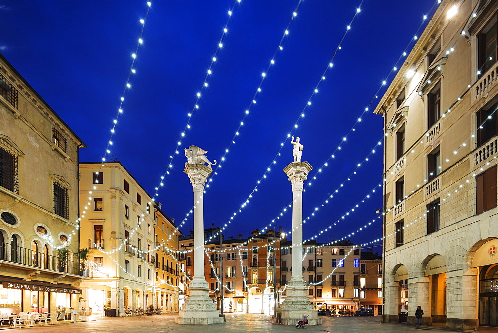 Christmas decorations in Piazza Signori, Vicenza, UNESCO World Heritage Site, Veneto, Italy, Europe