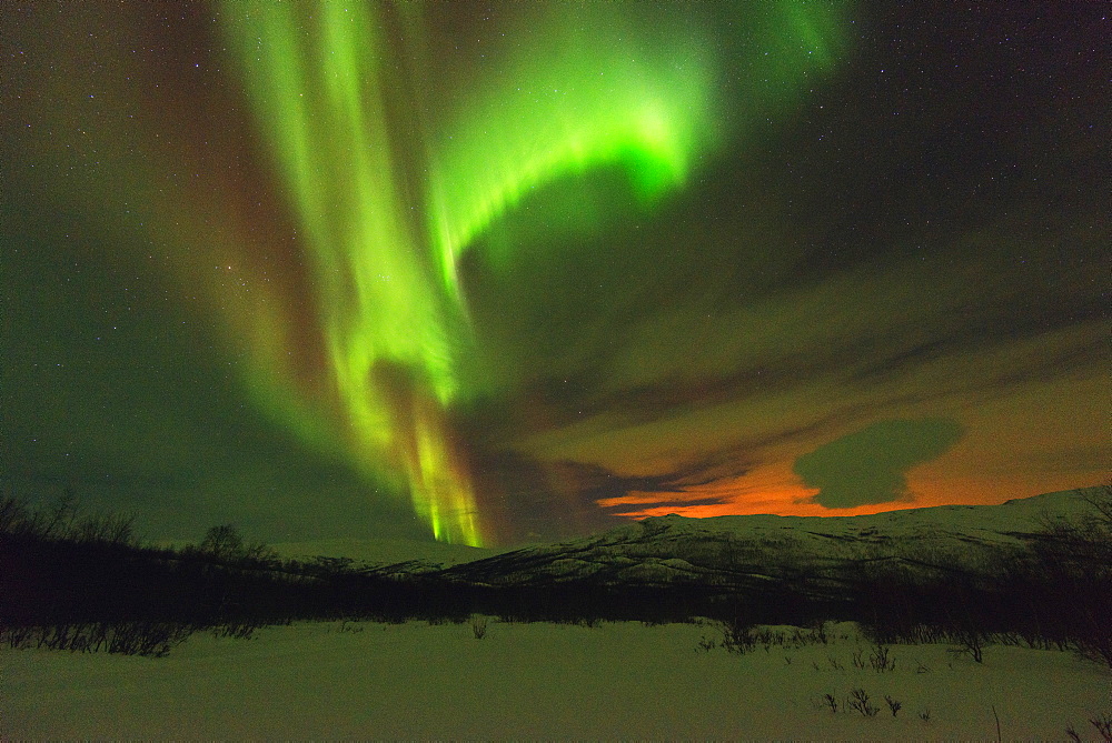 Aurora borealis (Northern Lights) on Kungsleden (Kings Trail), Abisko National Park, Lapland, Arctic Circle, Sweden, Scandinavia, Europe