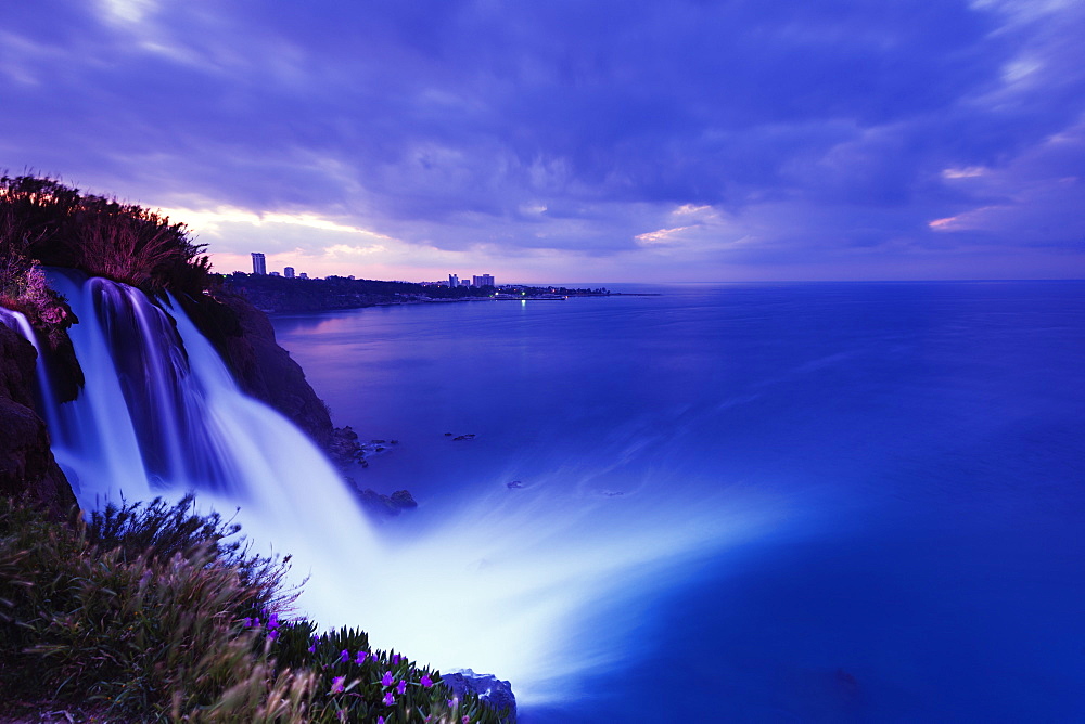 Duden Kiyi Selalesi Waterfall falling directly into the sea, Antalya, Pamphylia, Turquoise Coast, Mediterranean Region, Anatolia, Turkey, Asia Minor Eurasia