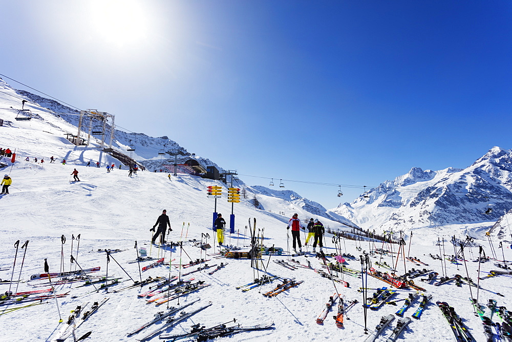 Courmayeur ski resort, Aosta Valley, Italian Alps, Italy, Europe