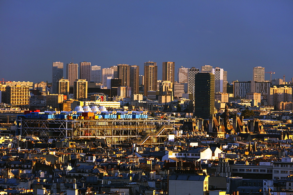 City skyline from Montmartre, Centre Georges Pompidou designed by Renzo Piano and Richard Rogers, Paris, France, Europe