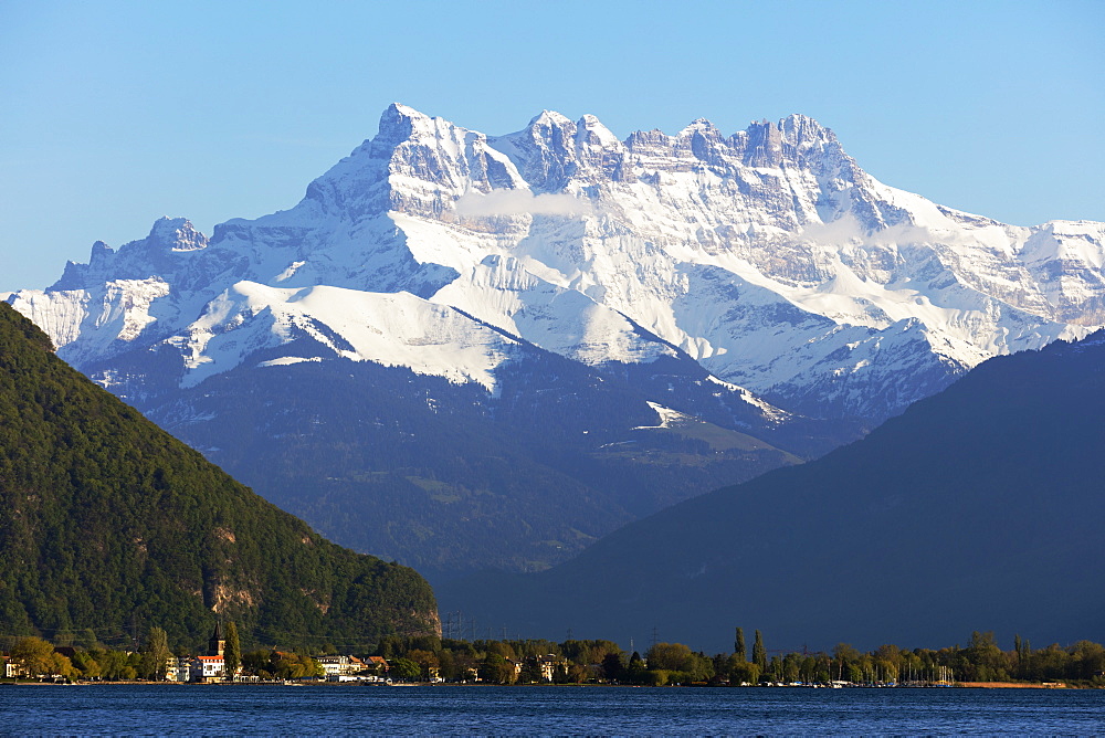 Lake Geneva (Lac Leman) and Dent du Midi, 3257m, Villeneuve, Vaud, Switzerland, Europe