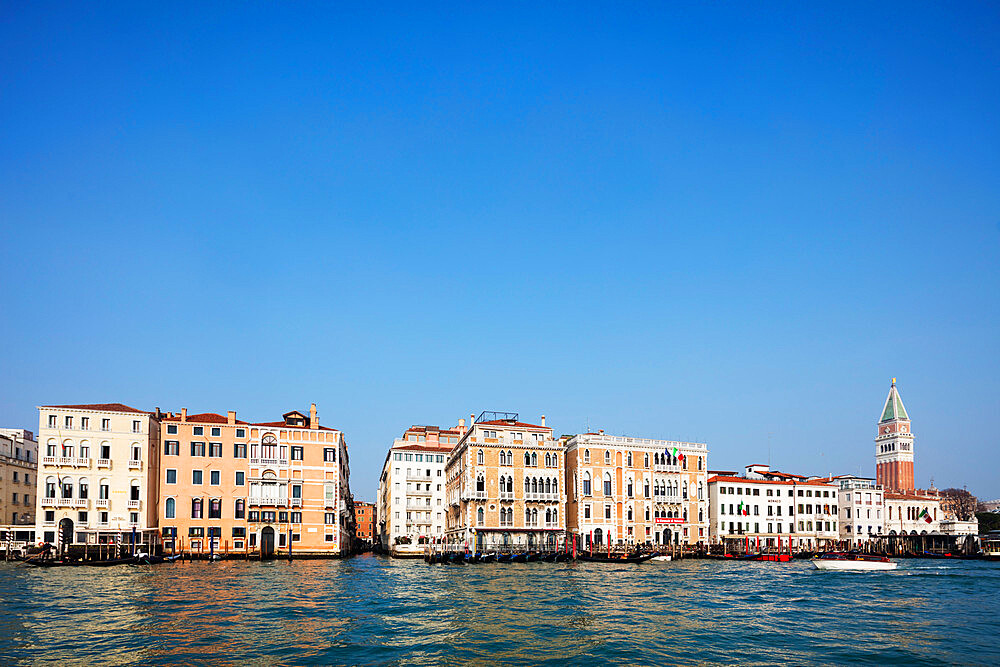 Historic Venetian buildings on the Grand Canal, Venice, UNESCO World Heritage Site, Veneto, Italy, Europe