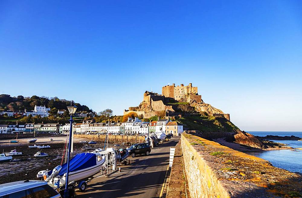 Mont Orgueil Castle (Gorey Castle), Gorey, Jersey, Channel Islands, United Kingdom, Europe