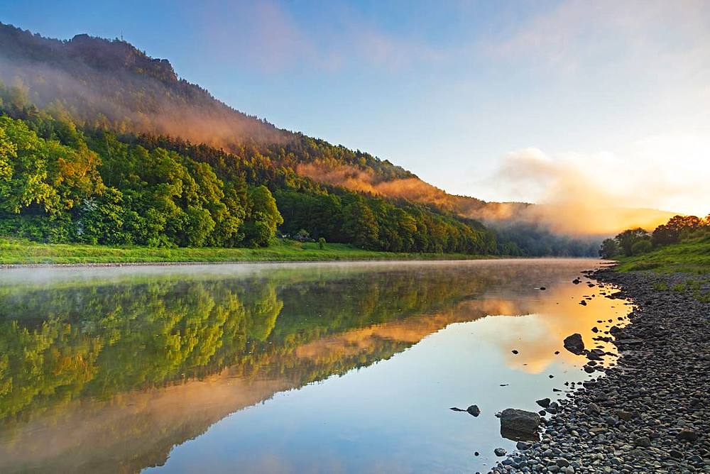 River Elbe at dawn, Konigstein, Saxony, Germany, Europe